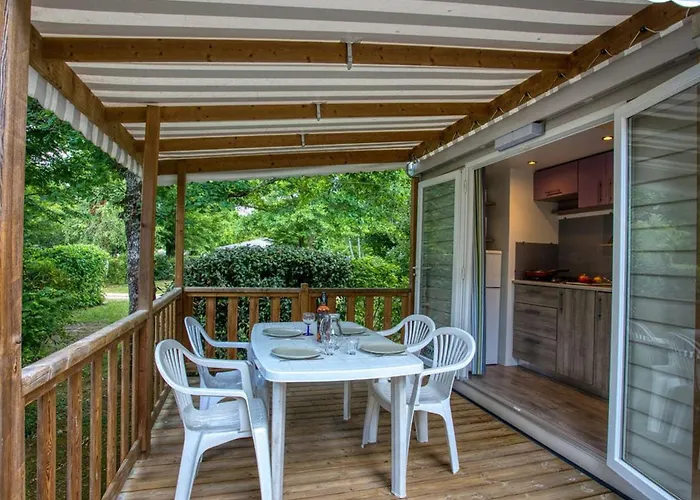 Mobil Confortable Avec Rampe D'acces - 4 Personnes - Api-1-52-921